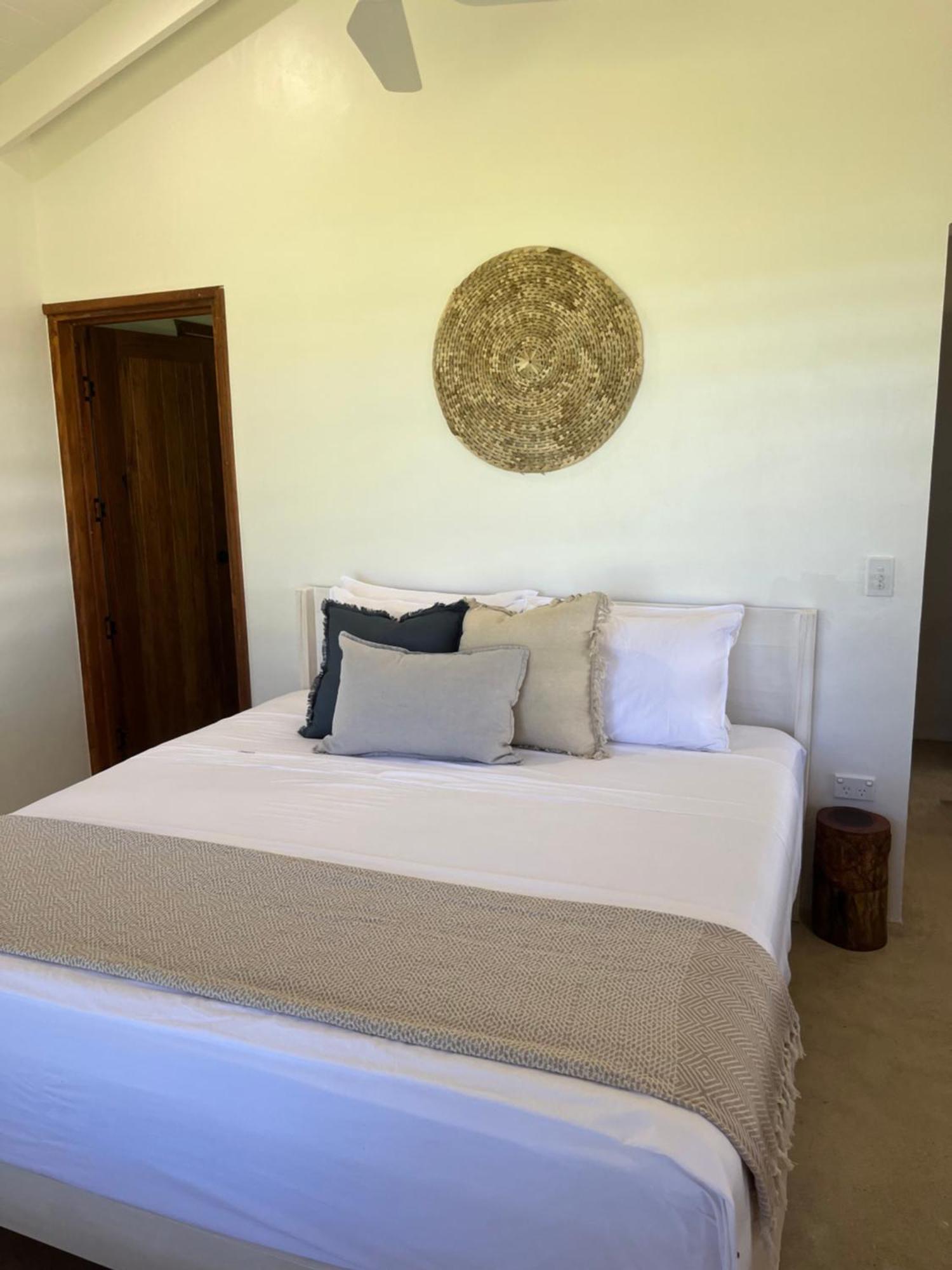 Lope Lope Beach Bungalows Luganville Exterior foto