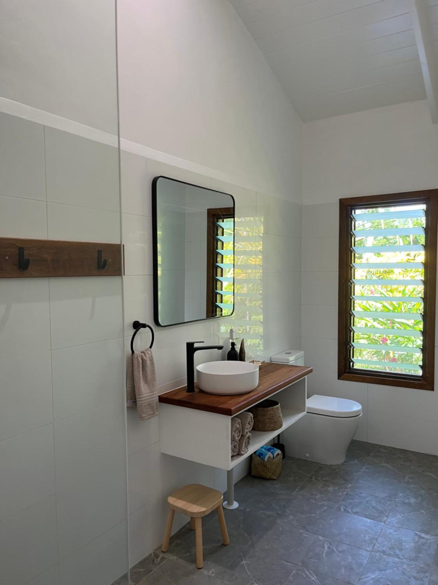 Lope Lope Beach Bungalows Luganville Exterior foto