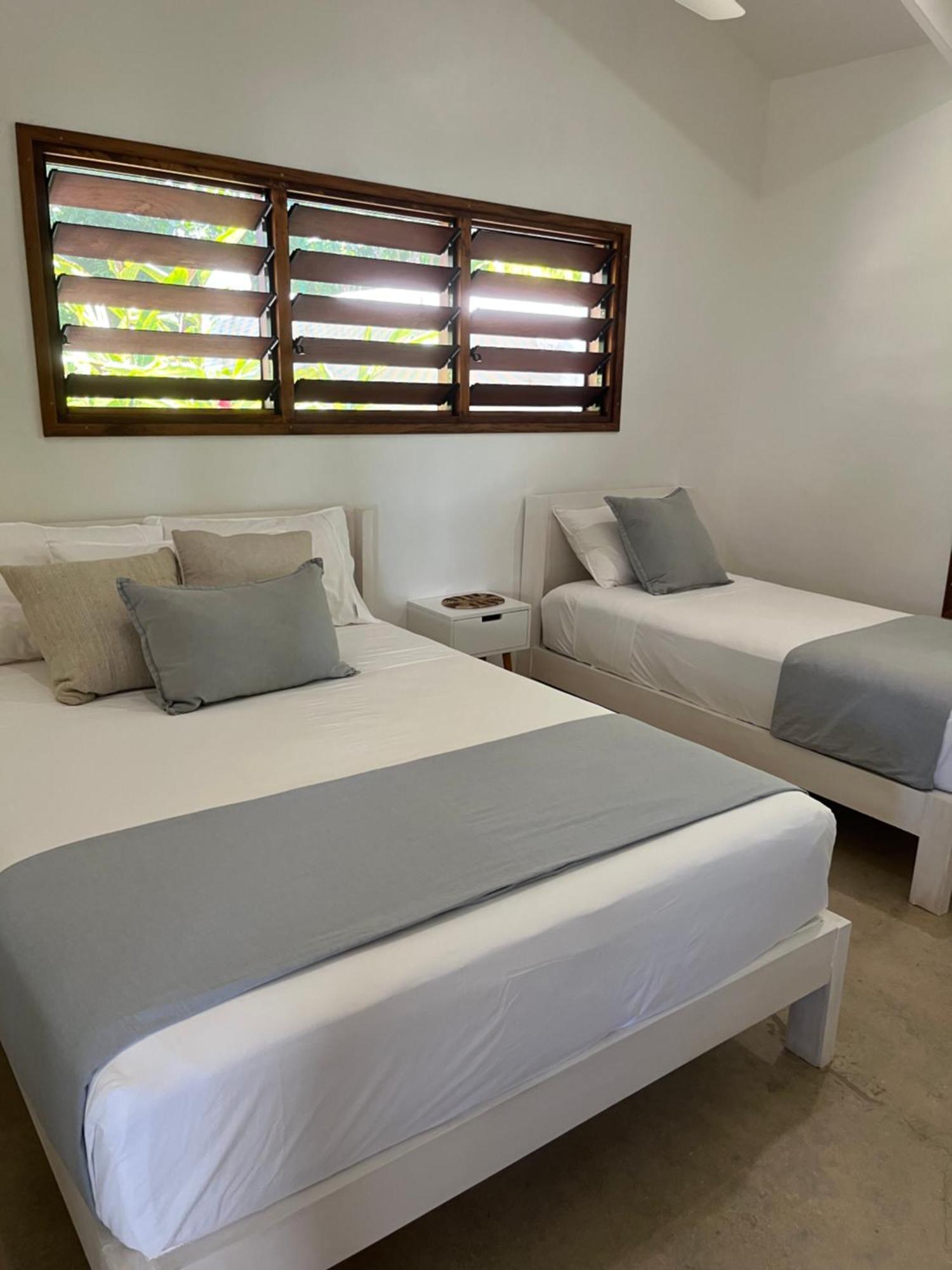 Lope Lope Beach Bungalows Luganville Exterior foto
